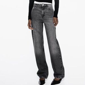 Z1975 DENIM STRAIGHT CUT JEANS WITH A HIGH WAIST